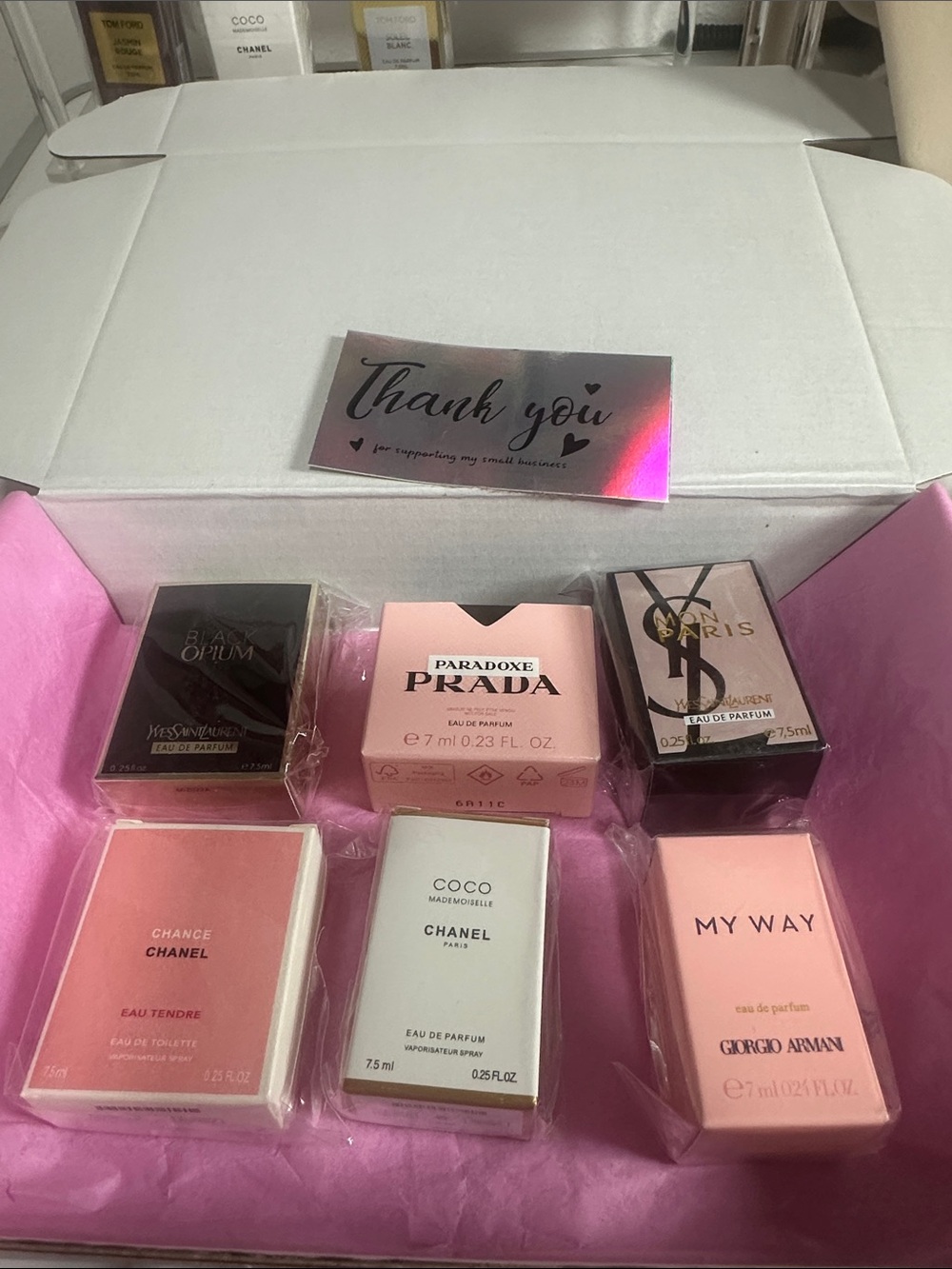 Random Luxury Mini Perfume Gift Set of 6 pieces. Sizes ( 7, 7.5 mL)